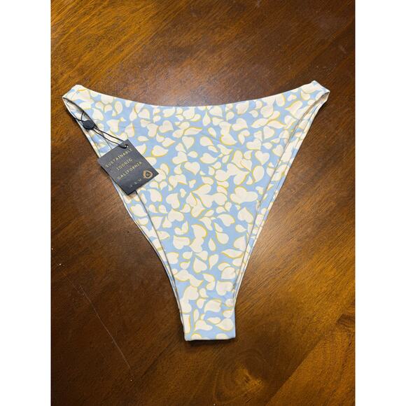NWT Skatie Kelly Bottom in Nantucket Size Small - Picture 1 of 4